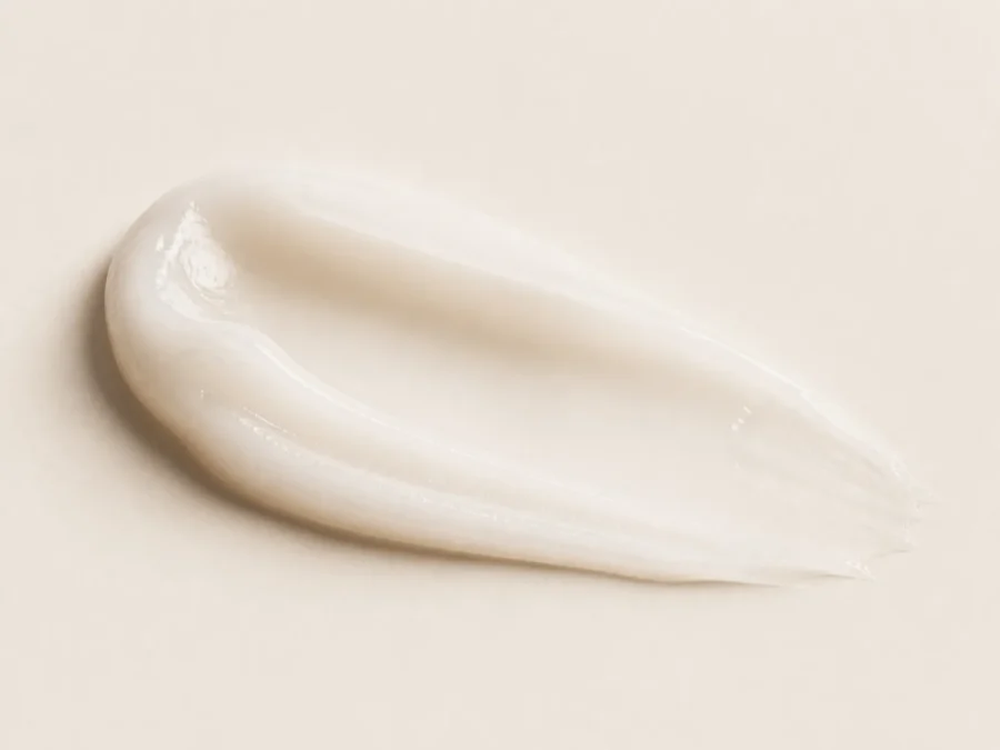 lumiade-pdp-rice-ferment-gel-cream-texture-clinical-v1 Macro texture of Gyeol Rice Gel-Cream formula